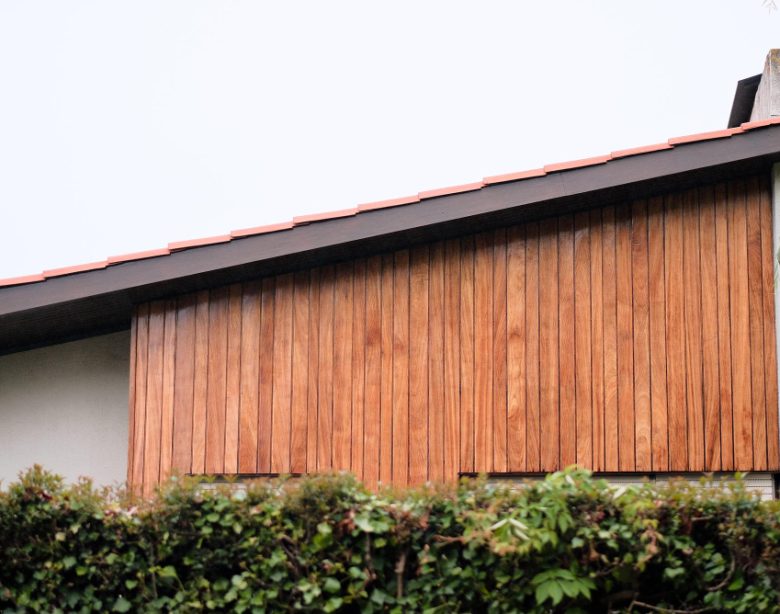 Les avantages du bois composite pour un bardage durable et esthétique