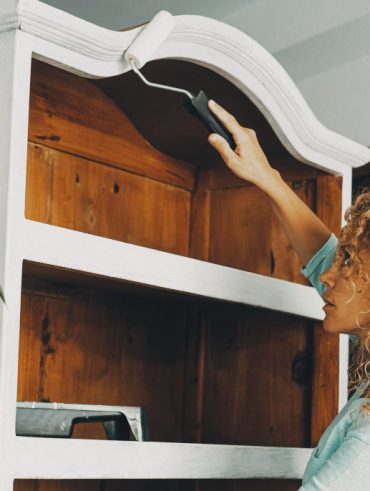 astuces et idées faciles pour redonner vie à votre vieux meuble en bois
