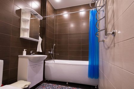 astuces et idées pratiques pour optimiser une salle de bain carrée de 4m2
