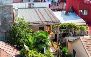 Extension de toit plat sur maison traditionnelle pour réussir votre projet
