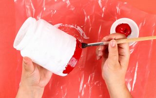 réussir à peindre sur du plastique facilement