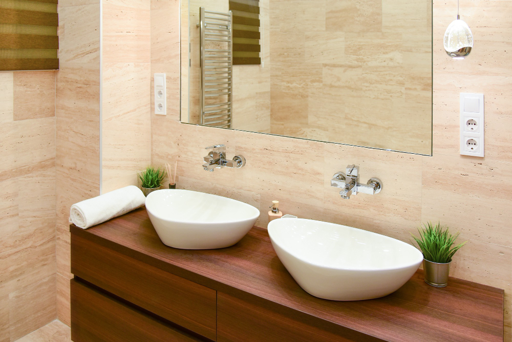 une vasque double pour maximiser l'espace dans votre salle de bain