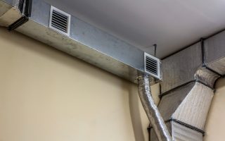 Installer une VMC dans une maison ancienne