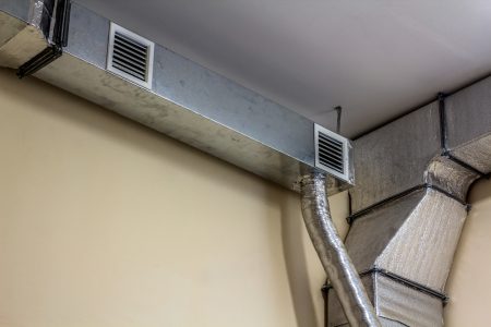 Installer une VMC dans une maison ancienne