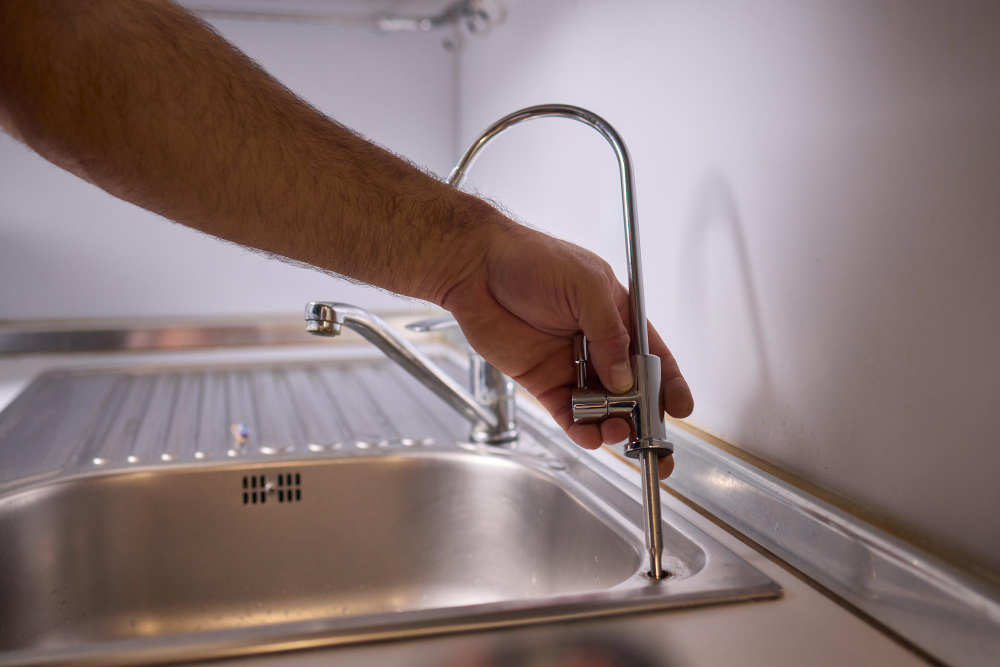 Guide pour installer son robinet de cuisine en toute simplicité et en un rien de temps